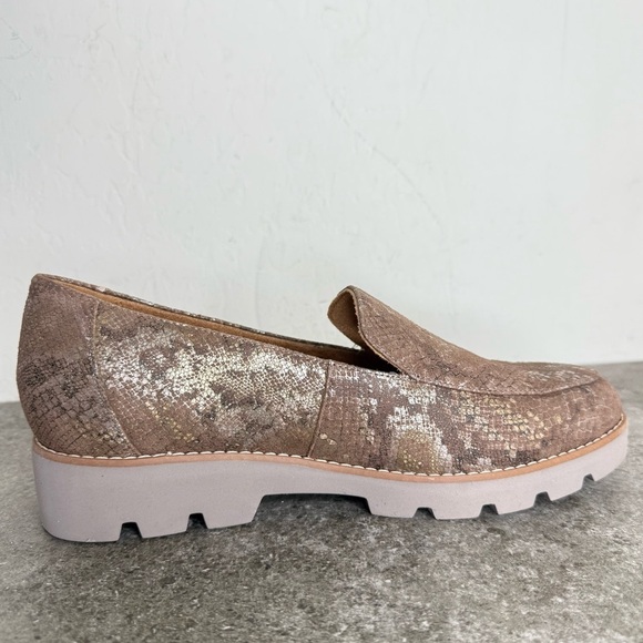 NEW Vionic Kensley Leather Snake Print Slip-On Platform Loafers Women’s Size 8 - Picture 3 of 8